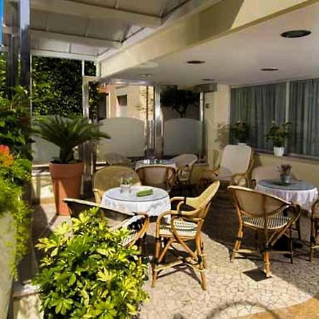 Hotel Acerboli Rimini Exterior foto